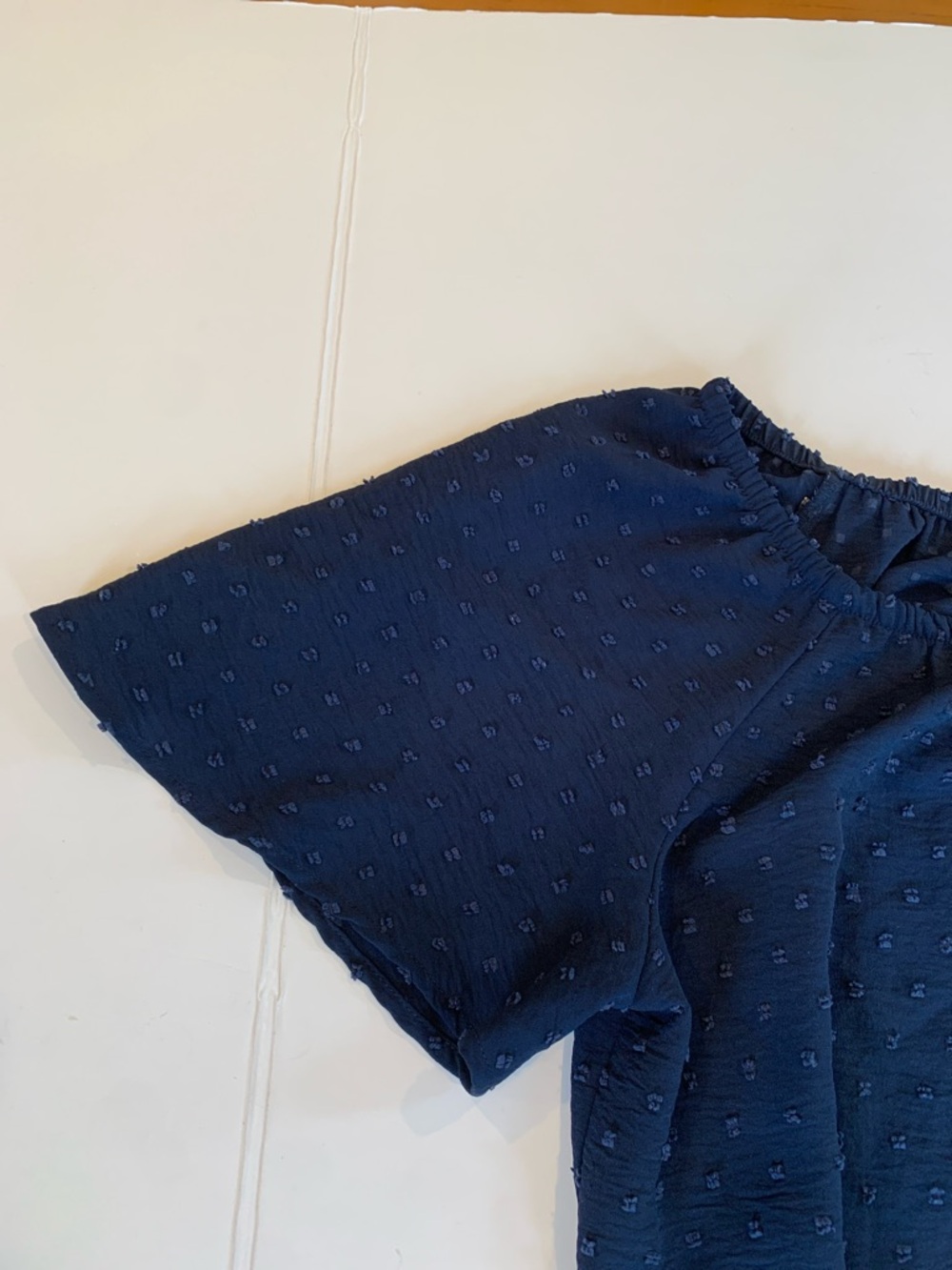 Counterparts Women’s Large Navy Blue Short Flutter Sleeve Top - Picture 3 of 5